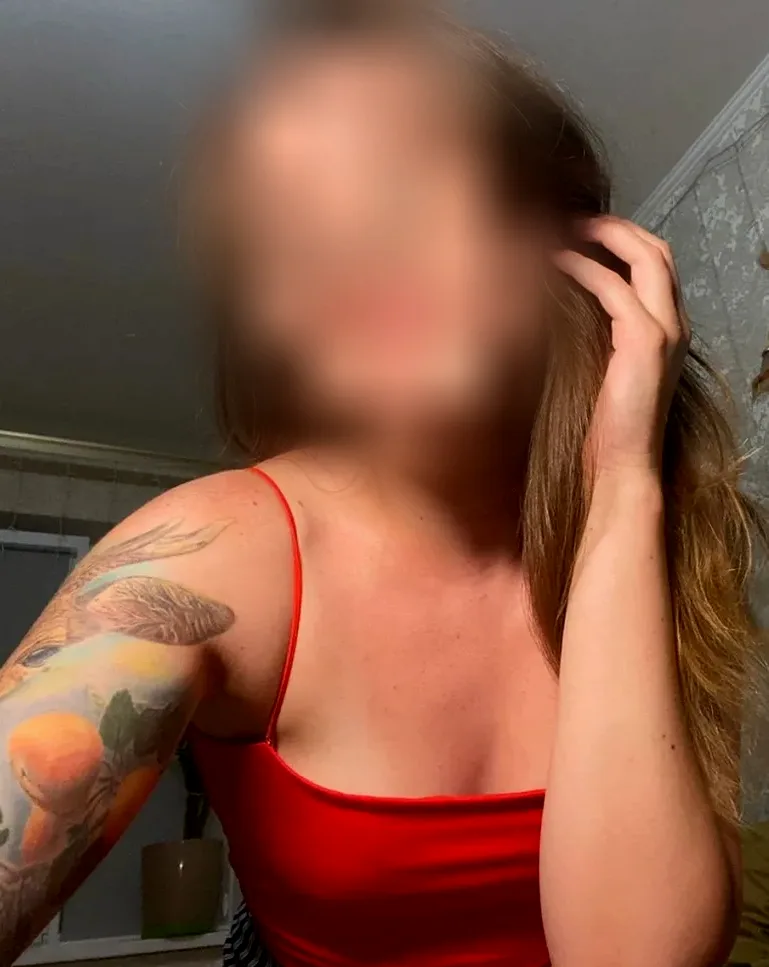 Luisa, 25
